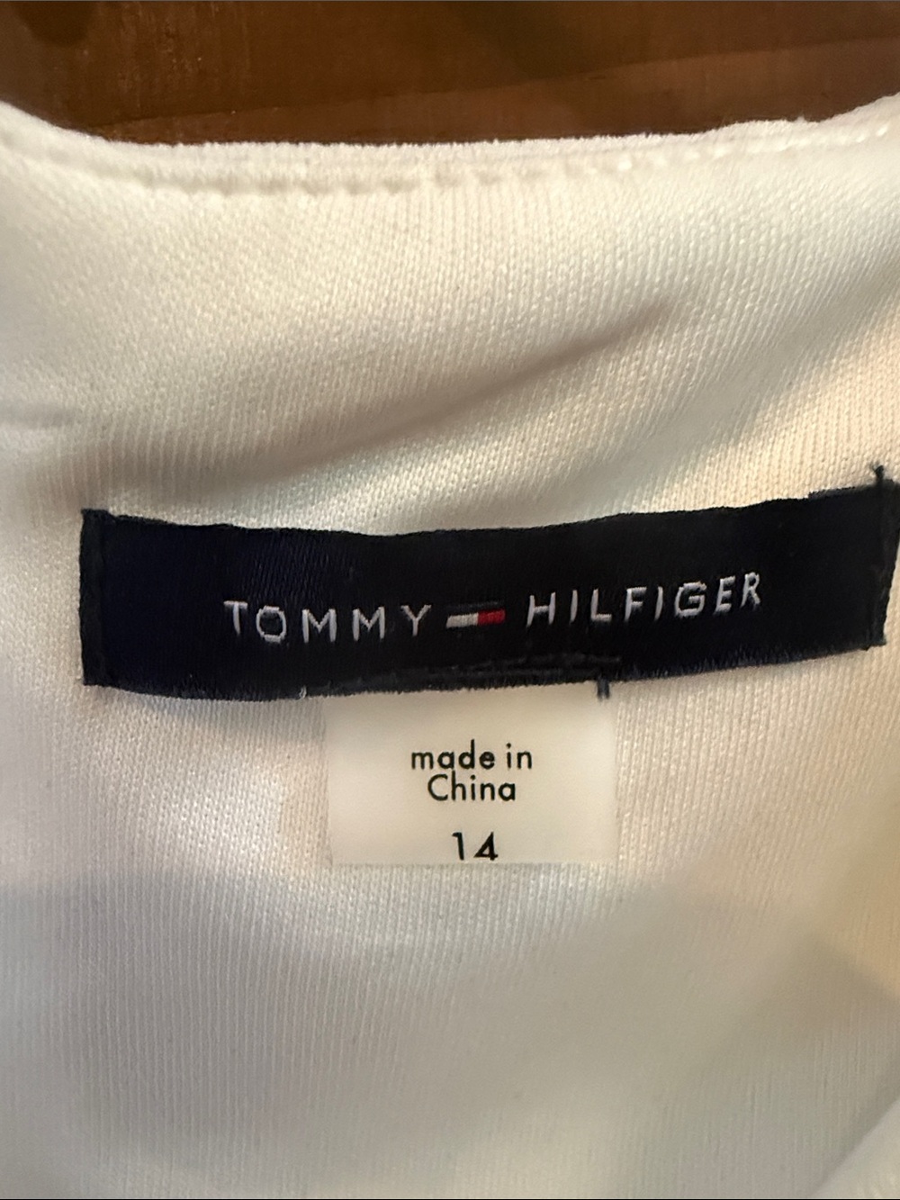 Sleeveless Colorblock Tommy Hilfiger Shift Dress in Navy, White & Green - Picture 6 of 8